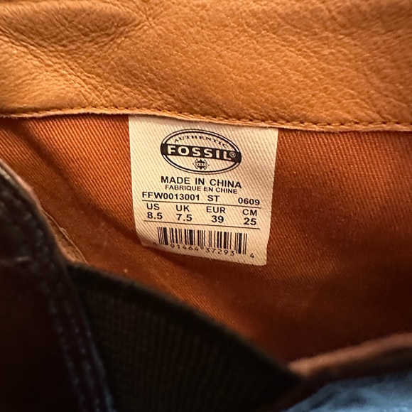 Fossil two-toned, black and brown high heeled leather booties - size 8.5 - Picture 6 of 7